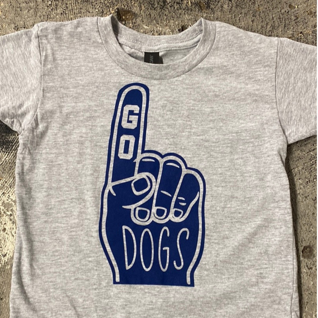 kids grey tee shirt with navy blue foam hand on the front that says go dogs